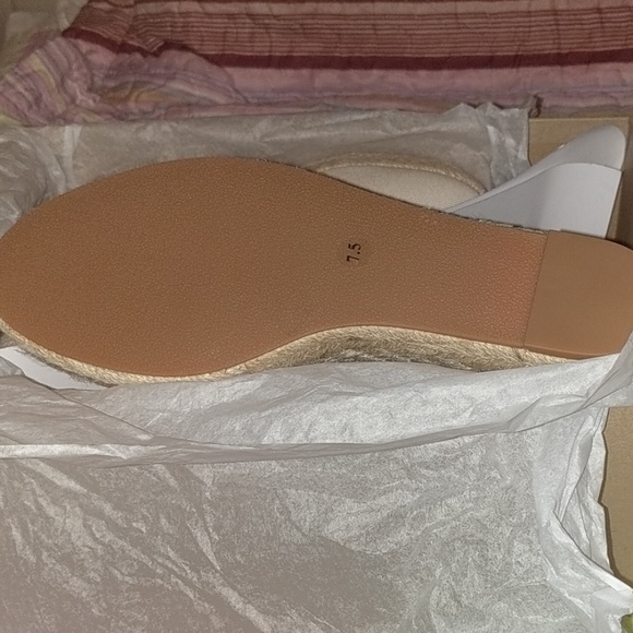 Reformation Creme Espadrilles - Picture 3 of 4